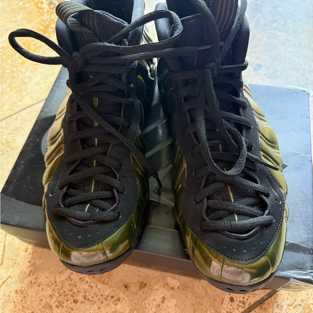 Men’s Nike Legion Green/Black Foamposite - Picture 3 of 7